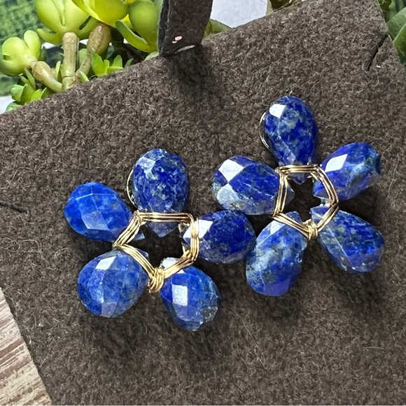 Handmade Lapis Lazuli Flower Earrings 💙💛 - Picture 3 of 8